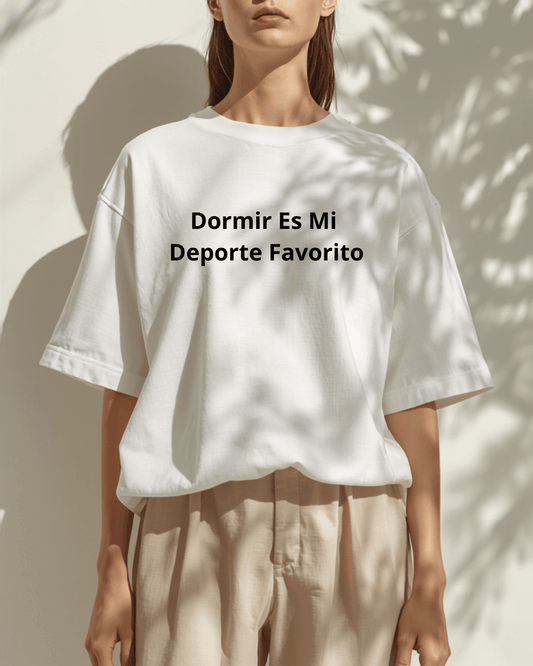 Dormir Es Mi Deporte Favorito · Camiseta Oversized WBL - Wellness Brands